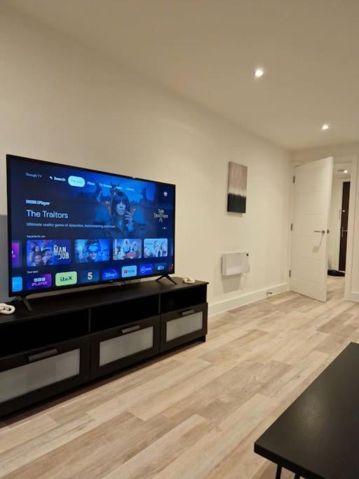 Modern-New Build Apartment In 버밍엄 외부 사진